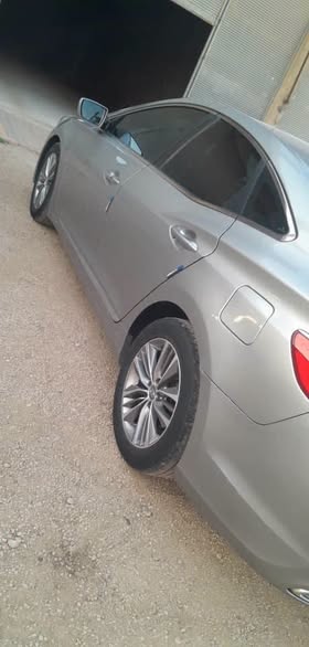 هيونداي أزيرا 2012 - صورة 2