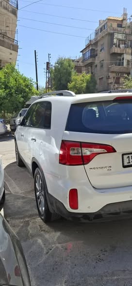 كيا سورنتو 2015 - صورة 1