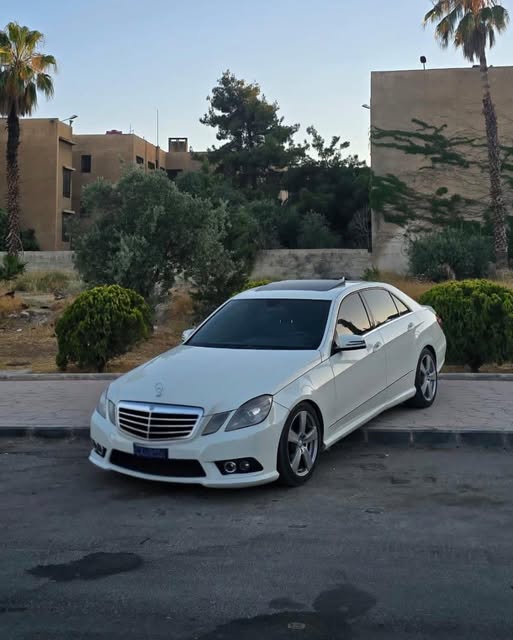 مرسيدس E350 2011 - صورة 1