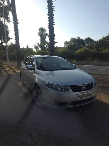 كيا فورتي 2010 - صورة 2