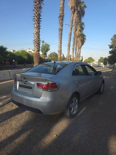 كيا فورتي 2010 - صورة 3