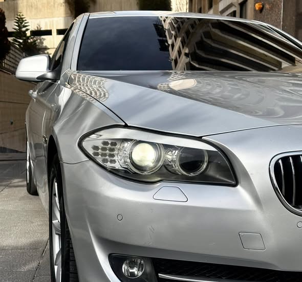بي إم دبليو 528i 2012 - صورة 1