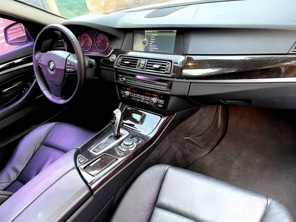 بي إم دبليو 528i 2012 - صورة 5