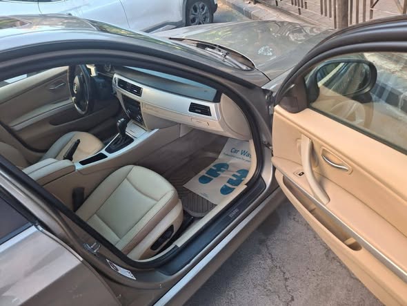 بي إم دبليو 316i 2010 - صورة 3