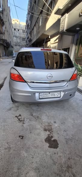 اوبل استرا 2005 - صورة 4