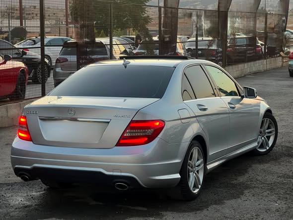 مرسيدس C300 2013 - صورة 4