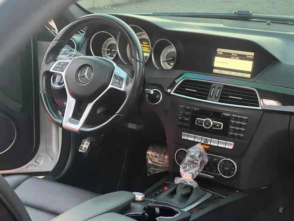 مرسيدس C300 2013 - صورة 5