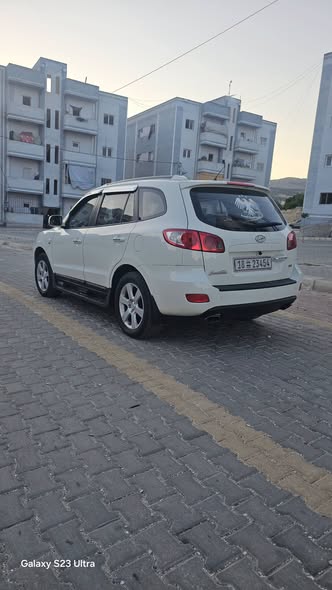 هيونداي سنتافي 2009 - صورة 2