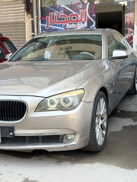 بي إم دبليو 750 2012 - صورة 3