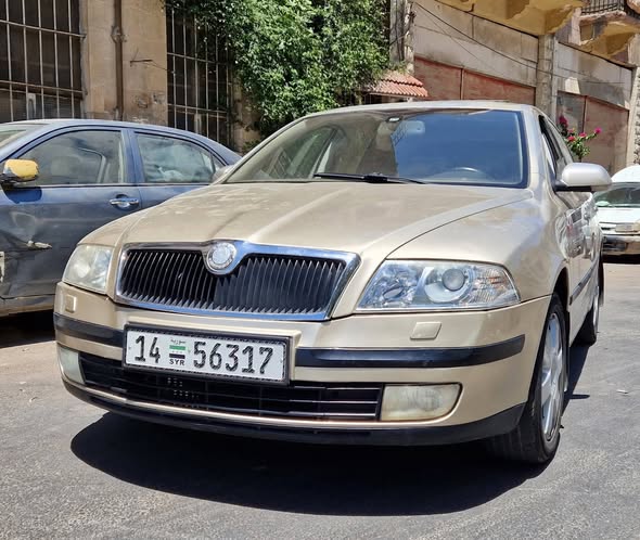 سكودا أوكتافيا 2006 - صورة 1