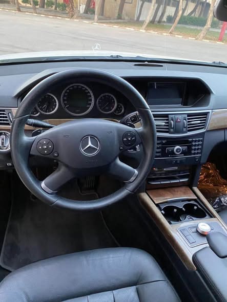 مرسيدس E300 2011 - صورة 4