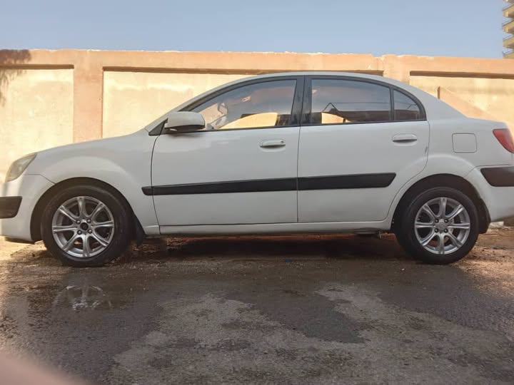 كيا ريو 2008