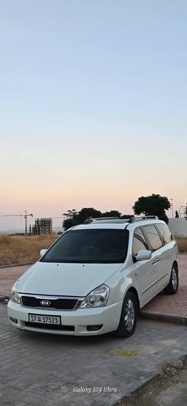 كيا كرنفال 2008 - صورة 1