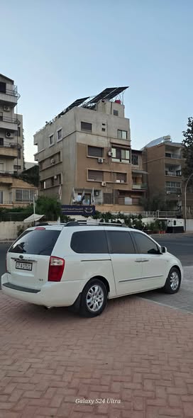 كيا كرنفال 2008 - صورة 3