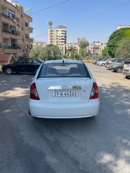 هونداي فيرنا 2008 - صورة 2