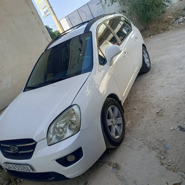 كيا كارينز 2008 - صورة 2
