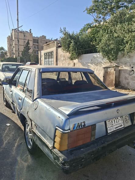 مازدا 929 1983 - صورة 3