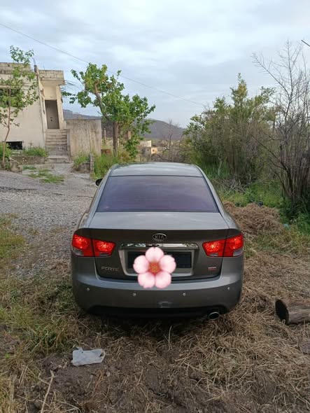 كيا فورتي 2011 - صورة 4