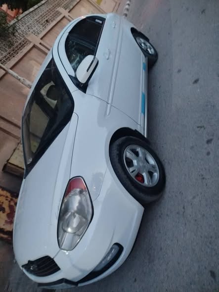 هيونداي فيرنا 2011 - صورة 3