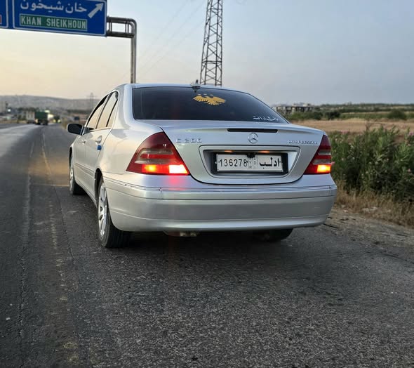 مرسيدس c200 2001 - صورة 4