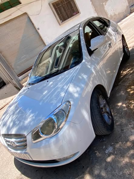 هيونداي أفانتي 2008 - صورة 2