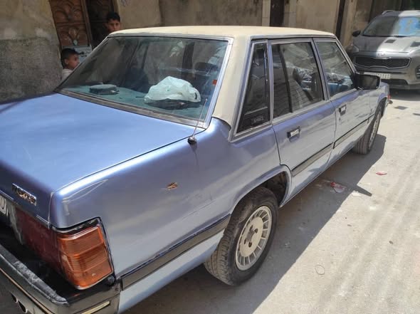 مازدا 929 1983 - صورة 3
