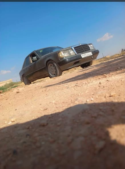 مرسيدس 300 1994 - صورة 1