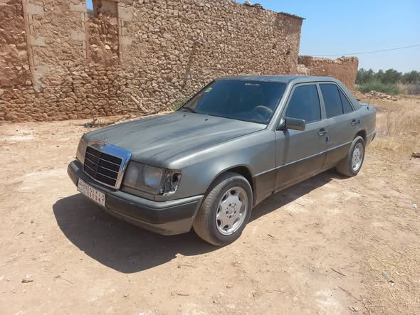 مرسيدس 300 1994 - صورة 2