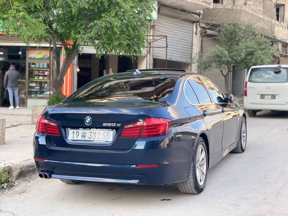 بي ام دبليو 520 2011 - صورة 2