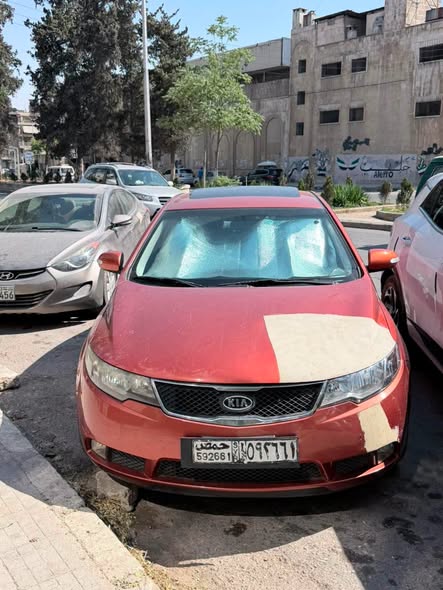 كيا فورتي 2011 - صورة 1