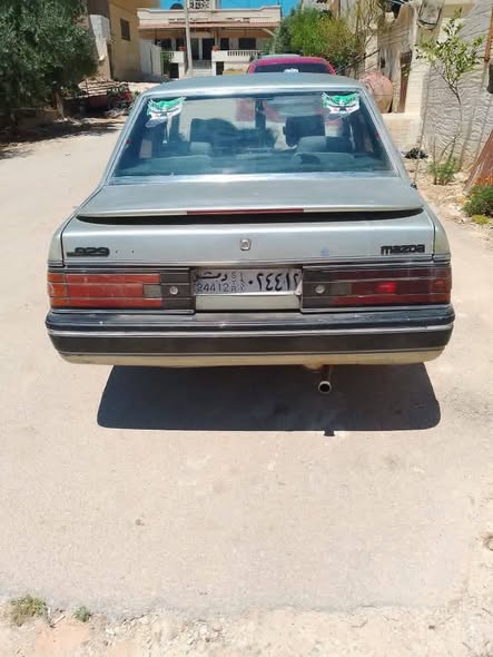 مازدا 929 1983 - صورة 4
