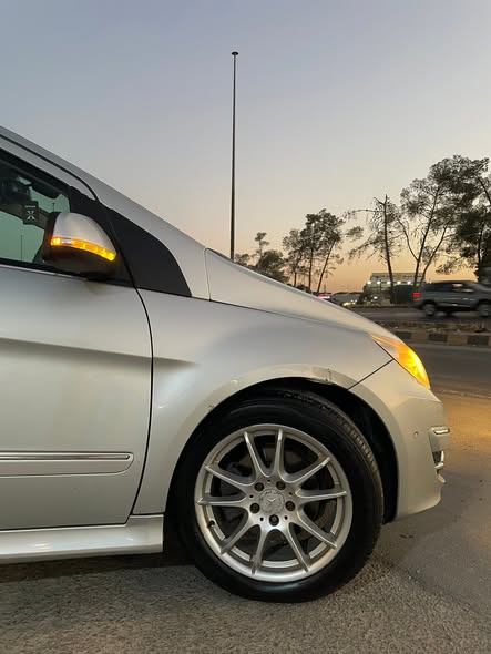 مرسيدس B200 2011 - صورة 3
