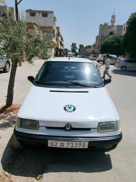 سكودا بيك اب 1996 - صورة 1