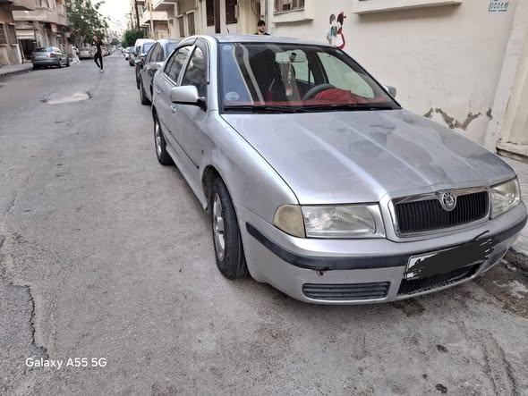 سكودا أوكتافيا 2002 - صورة 4