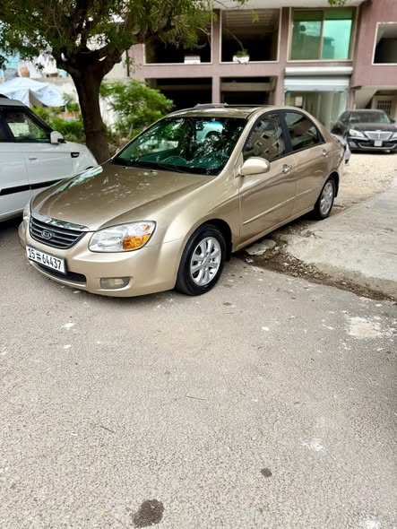 كيا سيراتو 2007 - صورة 1