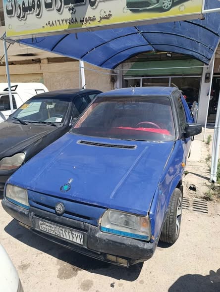 سكودا بيك أب 1995 - صورة 1