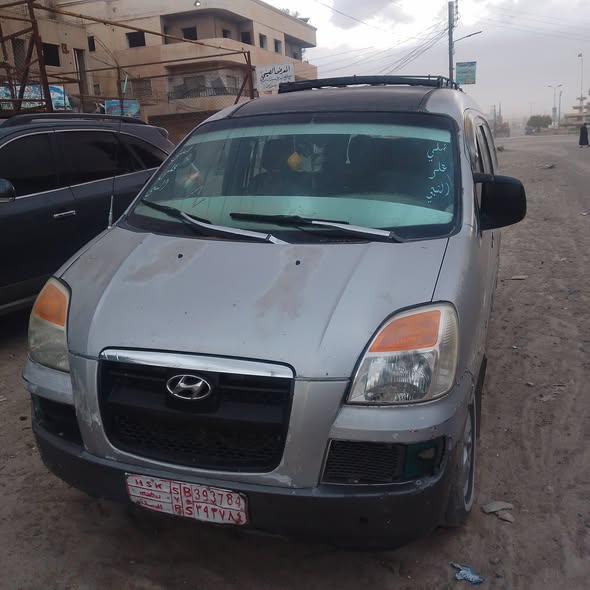 هيونداي H-1 2004 - صورة 2