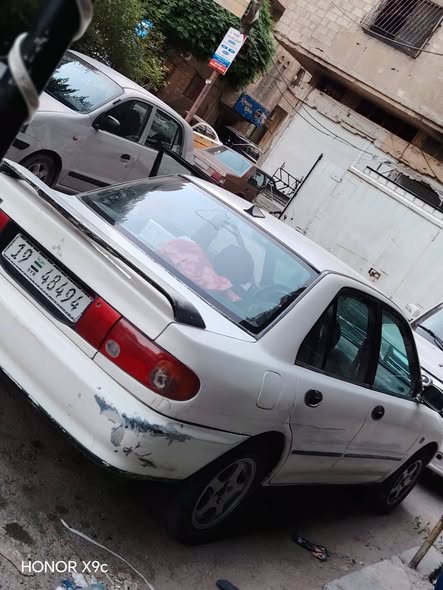 ميتسوبيشي لانسر 1993 - صورة 2