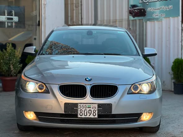 بي إم دبليو 520i 2010 - صورة 1