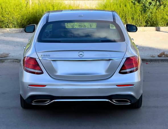 مرسيدس E300 2018 - صورة 2
