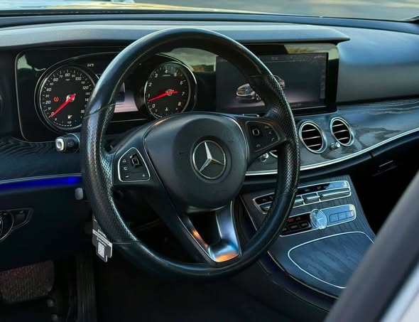 مرسيدس E300 2018 - صورة 5