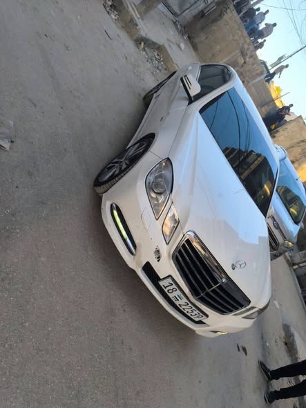 مرسيدس E220 2011 - صورة 5
