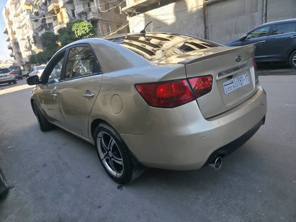كيا فورتي 2009 - صورة 2