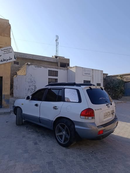 هيونداي سانتافي 2005 - صورة 2