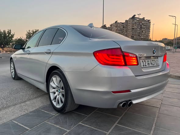 بي إم دبليو 528i 2013 - صورة 3