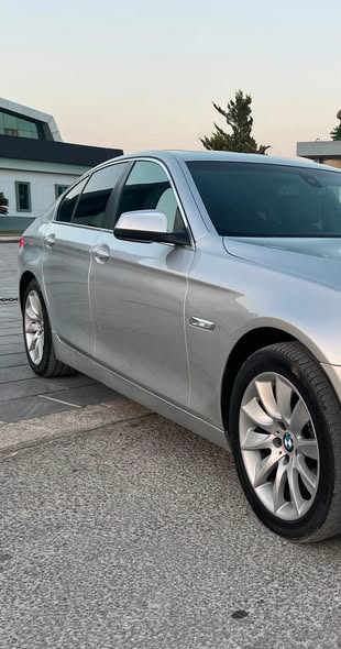 بي إم دبليو 528i 2013 - صورة 5