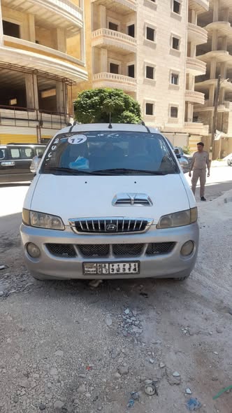 هيونداي اتش 1 2007 - صورة 1