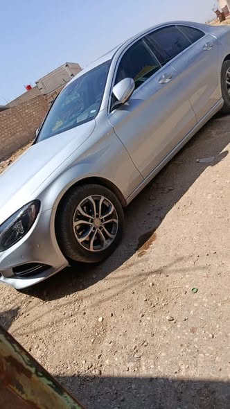 مرسيدس C220 2015 - صورة 4