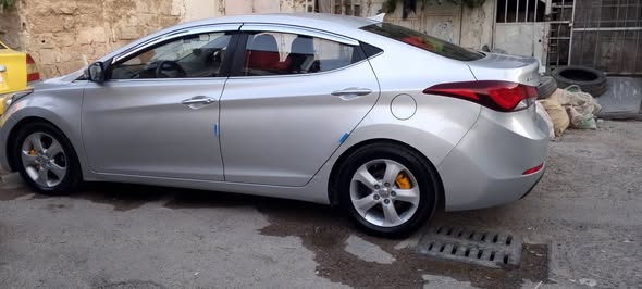 هيونداي افانتي 2015 - صورة 2