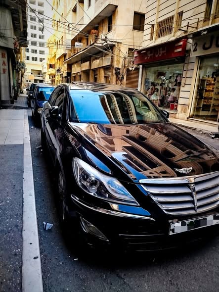 هيونداي جينسيس 2012 - صورة 1